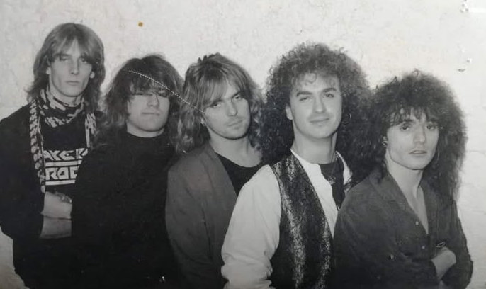 ayers rock son of the beach video clip01