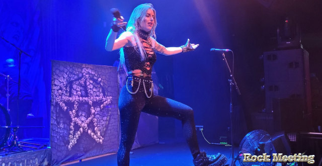 burning witches s est separe de sa chanteuse de longue date laura guldemond